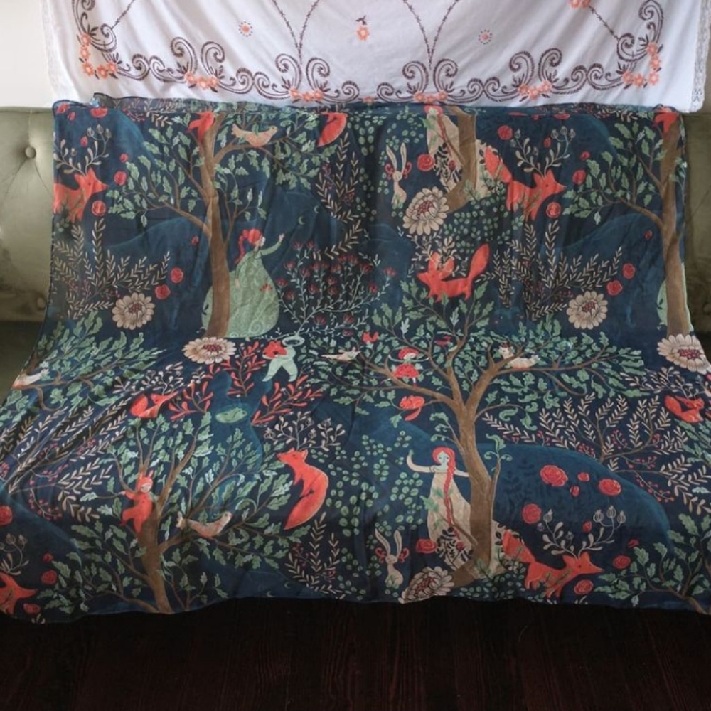 Scarf/Wall Tapestry 🌳🦊